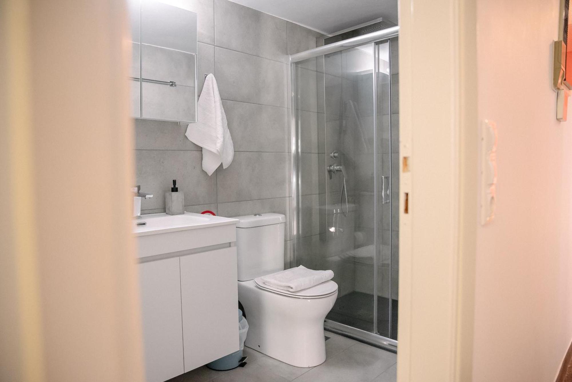 Appartement 3Cs Athens Ampelokipoi Comfy Flat Ft Patio Airport Direct Day N Night Extérieur photo