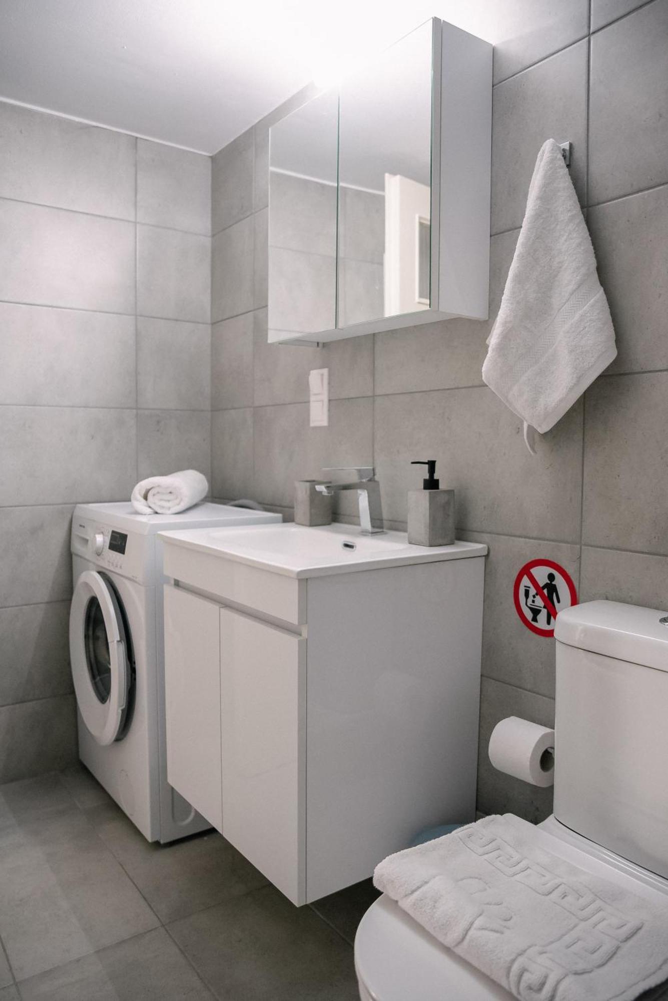 Appartement 3Cs Athens Ampelokipoi Comfy Flat Ft Patio Airport Direct Day N Night Extérieur photo