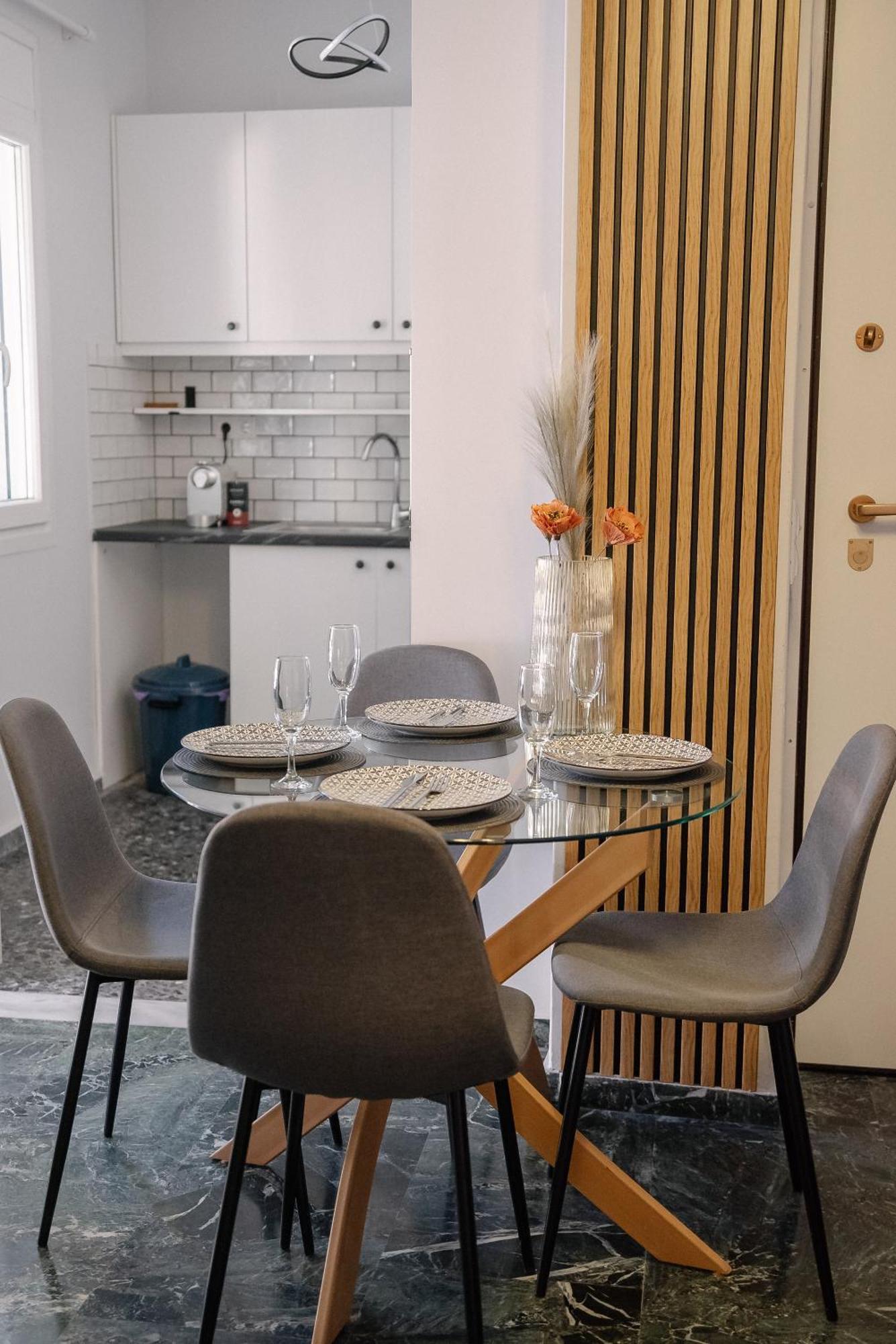 Appartement 3Cs Athens Ampelokipoi Comfy Flat Ft Patio Airport Direct Day N Night Extérieur photo